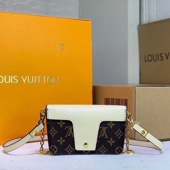 Women Bags  Padlock on Strap M80472 19X11X3 ss - Picture 3 of 6